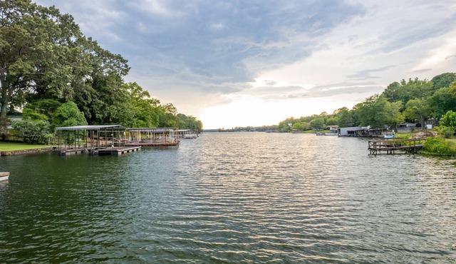 Chic Lakefront Retreat: The Art House W/Private Dock, Outdoor Dining, Large Backyard, Deck & BBQ