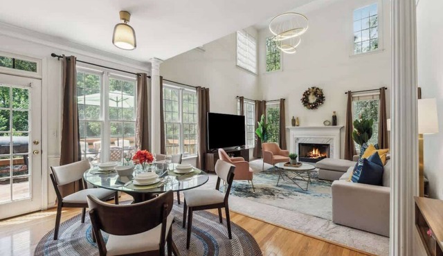 Chic Metro Family Stay/High Ceiling/Game Room