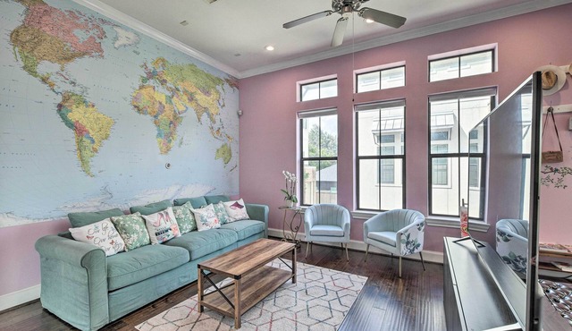 Chic Midtown House ~ 2 Mi to Dtwn Houston!