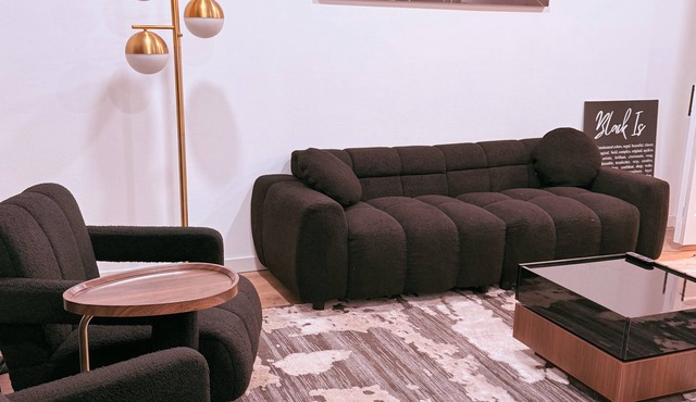 Chic+Modern 4br 3 floors Gem - Near Andrews AFB & DC