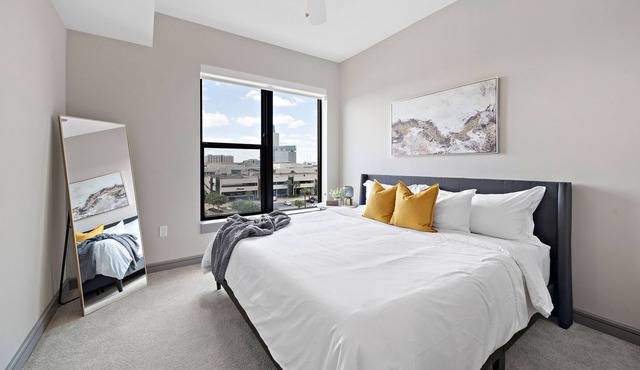 CHIC MODERN APT | MEMORIAL CITY | 15min to GALLERIA | IDEAL FOR LONG TERM STAY