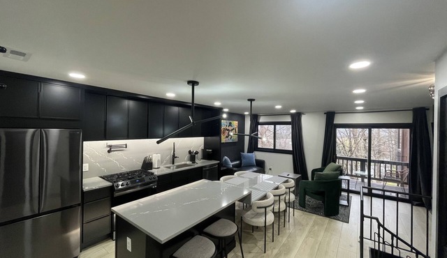 Chic Mountain Creek Chalet – 2 BDR in Great Gorge Village, Amenities Galore!