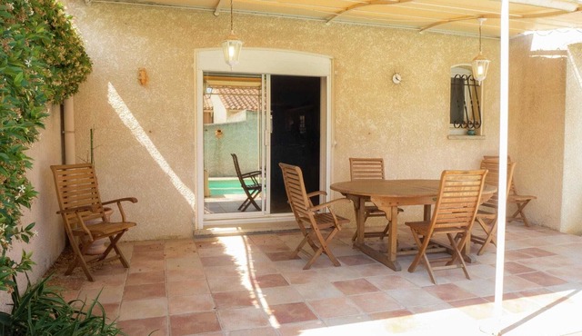 Chic Narbonne Pool Retreat