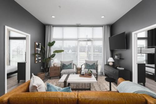 Chic Nashville 4 Bedroom, 7 Beds - Walk to Restaurants