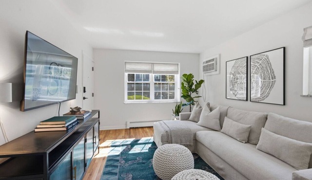 Chic One Bed w/Parking | Hyde Park
