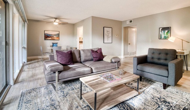 Chic Palo Alto 2BR w/Balcony, nr Shopping & Dining, by Blueground