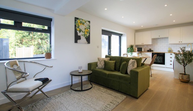 Chic & Peaceful Annex in Heswall Private Garden