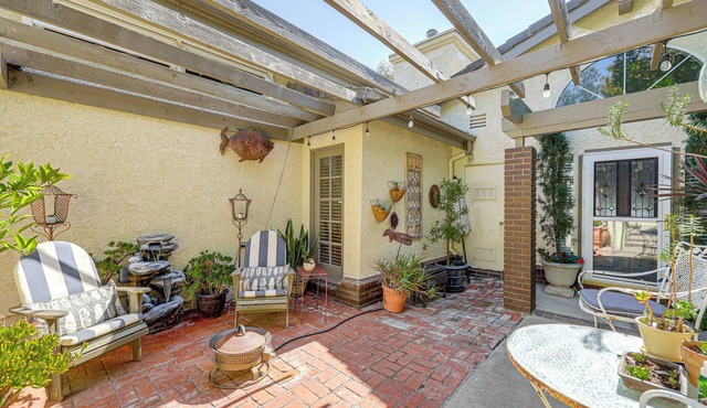 Chic Peaceful Retreat 16 Mi to Beaches & Wineries!
