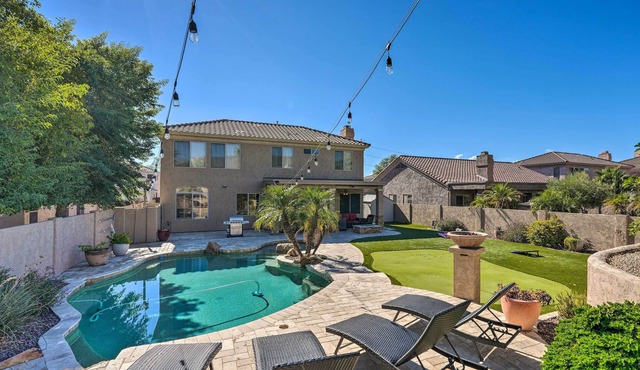 Chic Phoenix Abode w/ Pool, Patio & Putting Green