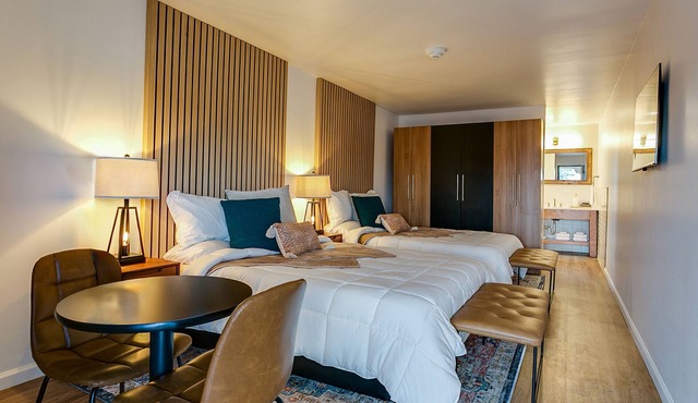 Chic Queen Room in Downtown Boutique Hotel – Walk to Shops, Dining & Attractions