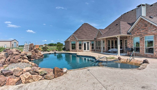 Chic Ranch Villa < 5 Mi to Lake Ray Roberts!