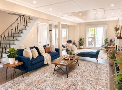 Chic Renovated 3BR Spacious Home Near Yonge St