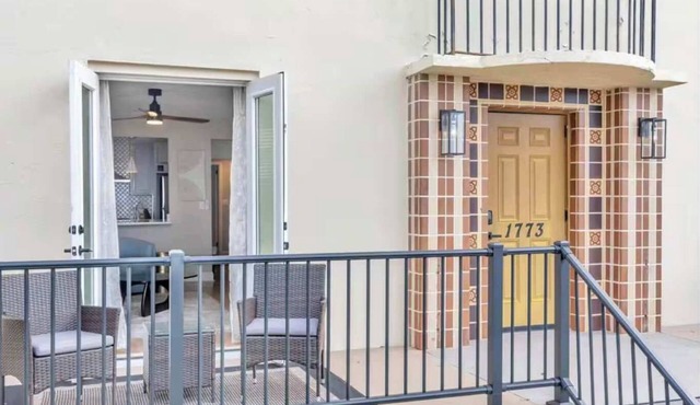 Chic Riverfront 3 apartments -in downtown San Marco