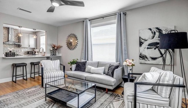 Chic Riverfront Apartment in Downtown San Marco