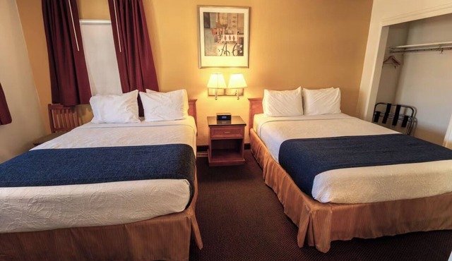 Chic Room with Comfortable Beds and Private Bath Near Downtown Pendleton
