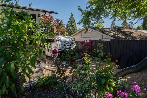 Chic RV Retreat, Stunning Yard in Roseburg