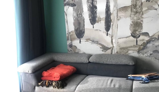 Chic & Serene: Modern 2BR Oasis in Renens with AC