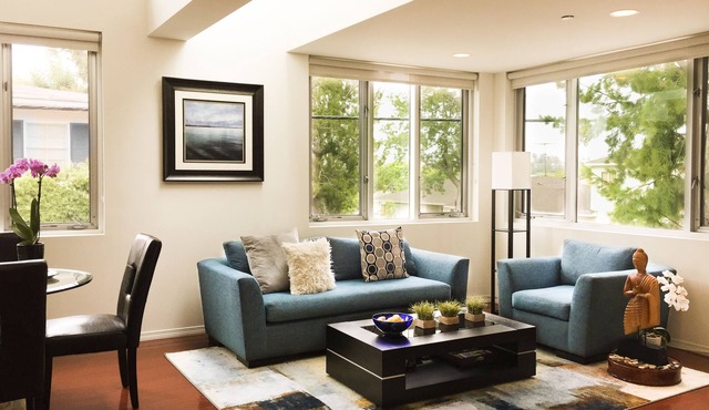 Chic Serenity in the Heart of Santa Monica - Walking Distance to the Beach