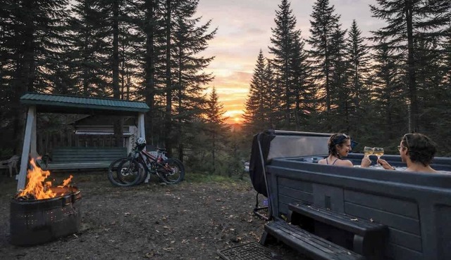 Chic Shack with spa - near Massif Charlevoix & MSA