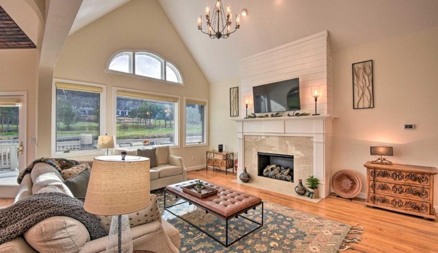 Chic Sky Valley Resort Home on Golf Course!