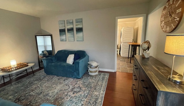 Chic & Spacious 3-Bedroom Retreat in the Heart of Clarksville