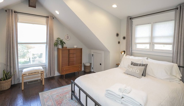Chic & Spacious Guest House in Walkable, Hip East Nashville