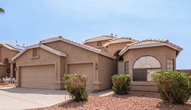 Chic & Spacious Retreat with Panoramic Mountain Views!