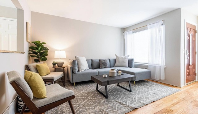 Chic & Spacious Royal Oak 3BR Home! Welcome!