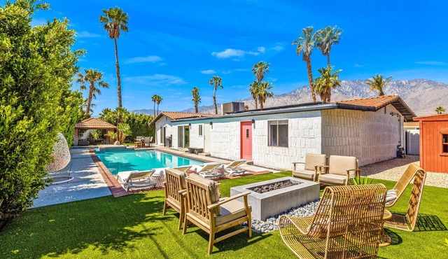 Chic Spanish Palm Springs ~2000 square feet Pool Home