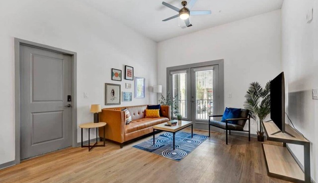 Chic Stay 3 Mins to Hartwell Village + Pool