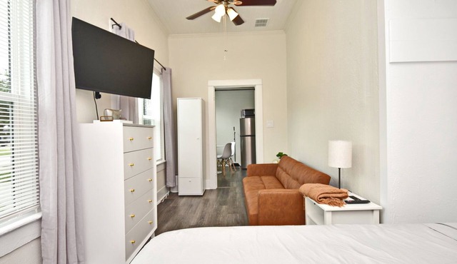 Chic Studio Apartment in Near Downtown Winter Garden