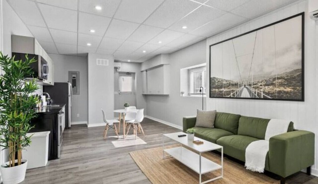 Chic Studio in Walkerville | 5 Mins to Downtown
