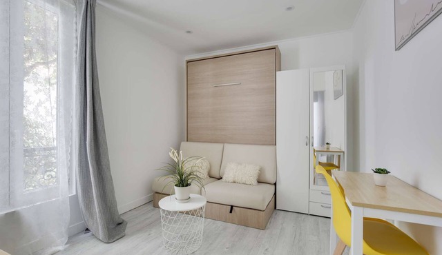 Chic studio near Paris