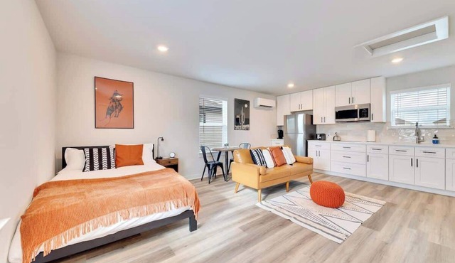 Chic Studio Near TXST University