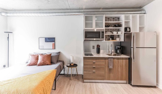 Chic Studio on Euclid Ave—Walk to Local Hotspots