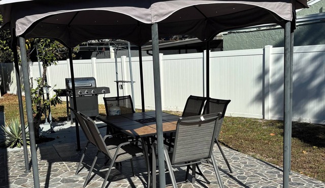 Chic studio with AC and WiFi in fabulous Land O' Lakes