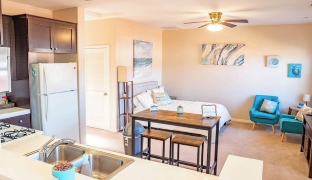 Chic studio with AC and WiFi in peaceful Ventura