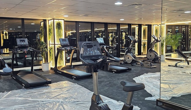 Chic studio with AC, fitness room, swimming pool, open sea in marvelous Al Hamra