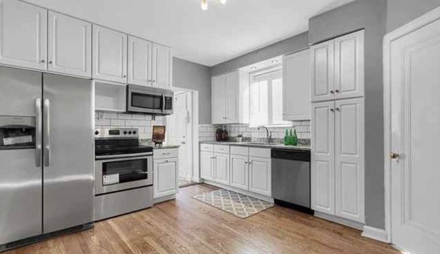 Chic & Stylish 2BR Hideaway - STL Zoo & Aquarium