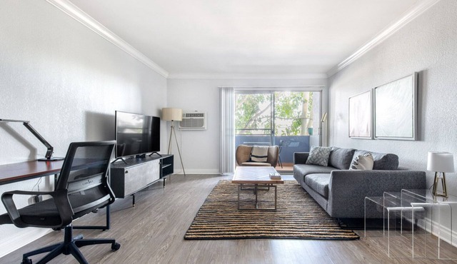 Chic Torrance 1BR w/Roofdeck, Pool, near Redondo Beach by Blueground