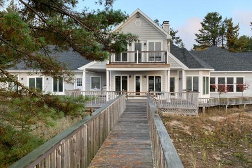 Chic Townhome on Lake Huron with Private Beach!