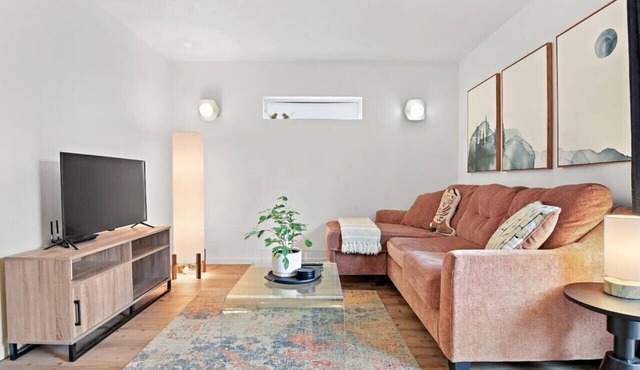 Chic Townhouse in Northtown