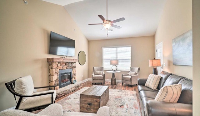 Chic Townsend Condo w/Saltwater Pool!