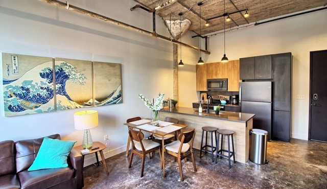 Chic Ultramodern Loft w/Designer Features+WD