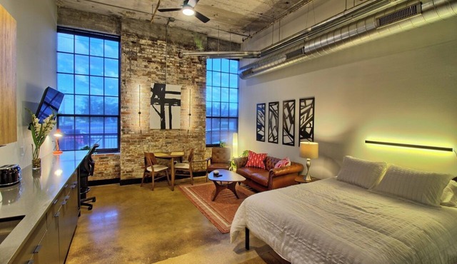 Chic Ultramodern Studio Loft w/Designer Features