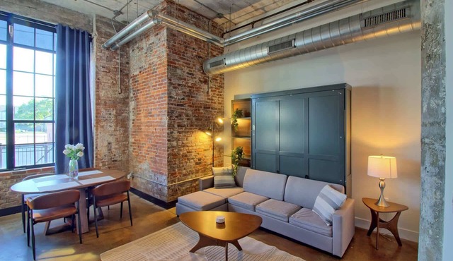 Chic Ultramodern Studio Loft w/Designer Features