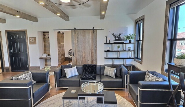 Chic Urban One-Bedroom Loft in downtown Big Timber w/Recreation All Around