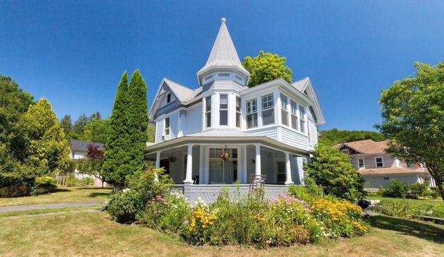 Chic Victorian in Cozy Village | Summer Charm Just 10 Mins from Trails & Fun