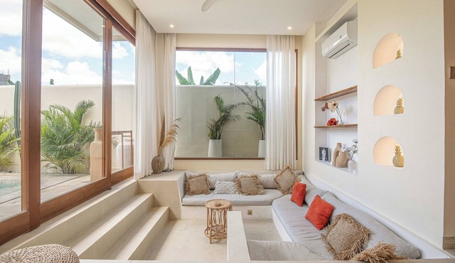 Chic Villa Living, Hidden in the Calm of Tumbak Bayuh