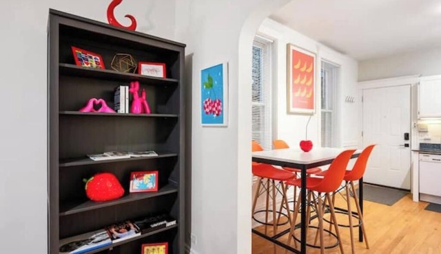 Chicago Citrus Charm 2BR WestTown